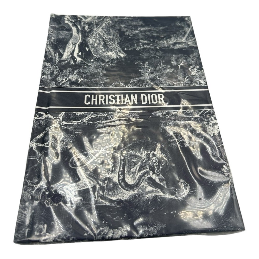 Dior Notebook